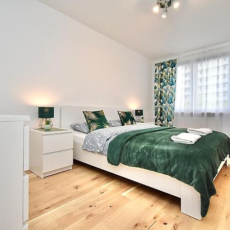 Rental Apartment Obrzezna Warszawa Eksteriør billede